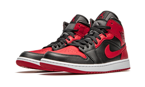 Air Jordans 1 Mid “Banned 2020” 554724-074